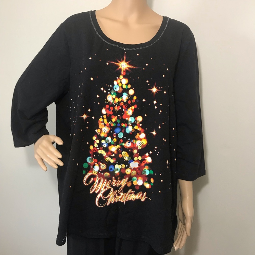 Thomas & Olivia Seasonal 🎄 T-shirt NWT
